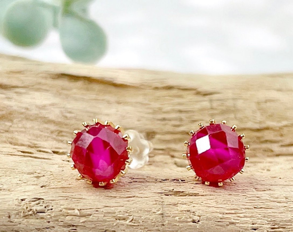 再再販【14kgf】ルビーの蕾◇ Synthetic rubies◇シンプルスタッドピアス 5枚目の画像