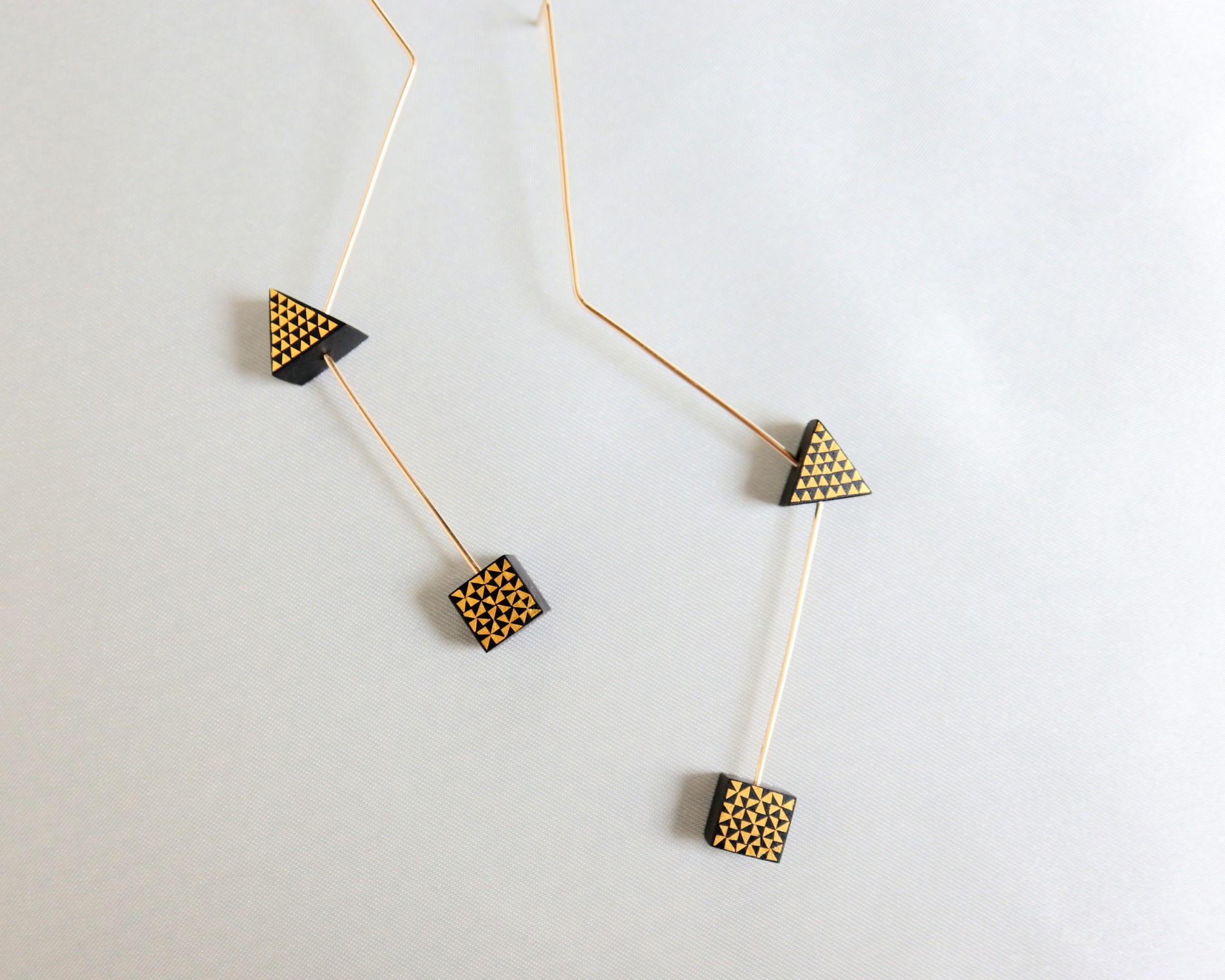 伝統工芸截金ピアス《落星》ochiboshi