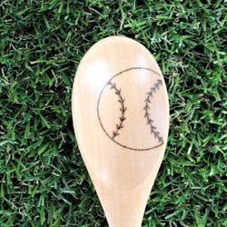 野球ボール柄　　木製スプーン　名入れもします♪ 1枚目の画像