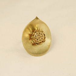 “蓮花”系列黃銅戒指 第2張的照片