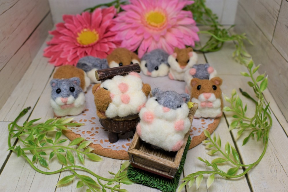 N　（羊毛フェルト　ハムスター）