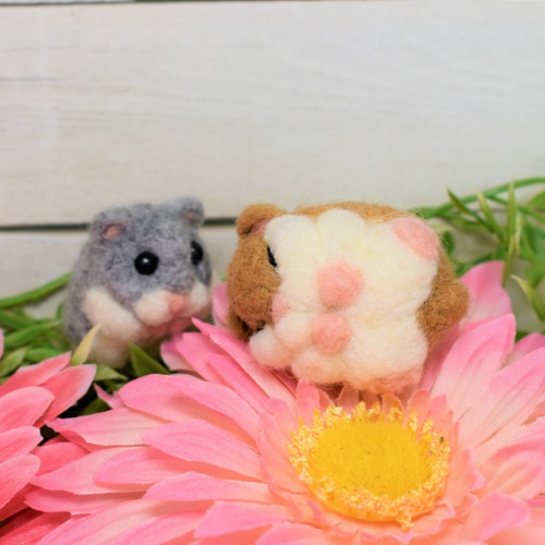 羊毛フェルトハムスター 仰向け寝 羊毛フェルト RE：work 通販