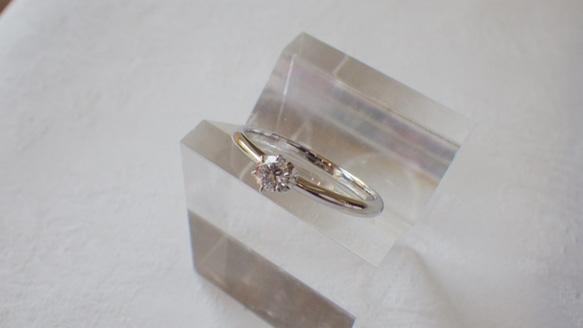 普段使い出来る婚約指輪 Pt900 6本爪ダイヤリング 約0．1ct