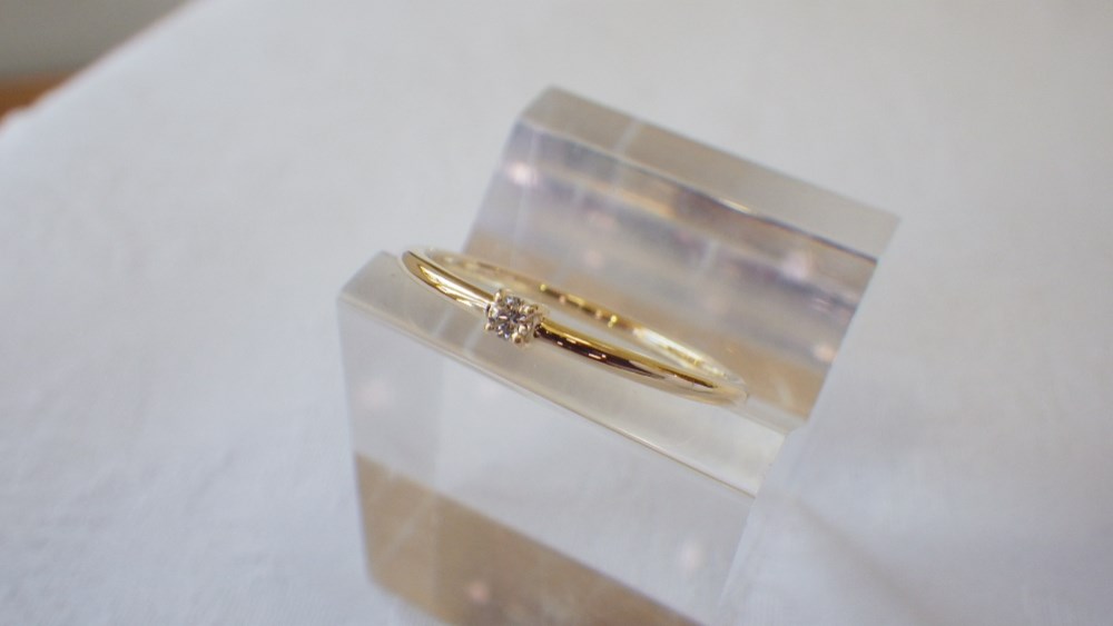 K18YG　甲丸ダイヤリング　０．０３ct