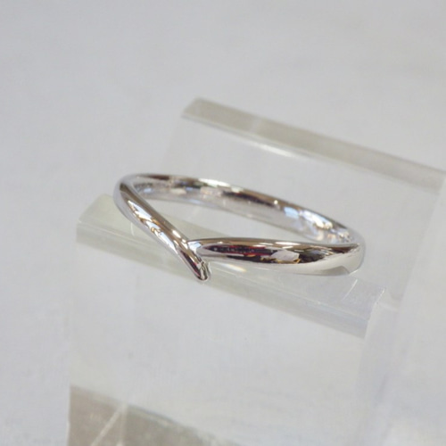 pt900 リング　指輪　セット 結婚指輪セット Pt900 V字隠れハートリング 指輪・リング