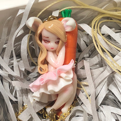 ウサギ姫 ストラップ ピアス ハンドメイド DIY 1枚目の画像