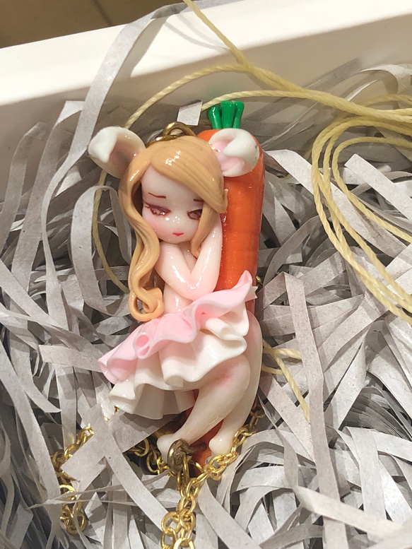ウサギ姫 ストラップ ピアス ハンドメイド DIY 1枚目の画像