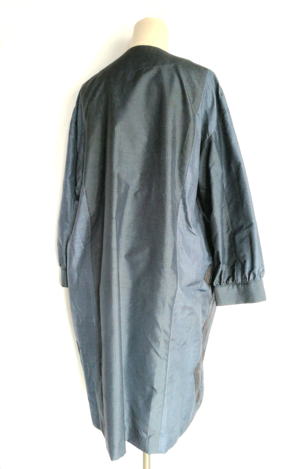 着物リメイク 大島紬 ブルーモザイク ジャケット ロングコート 6枚目の画像