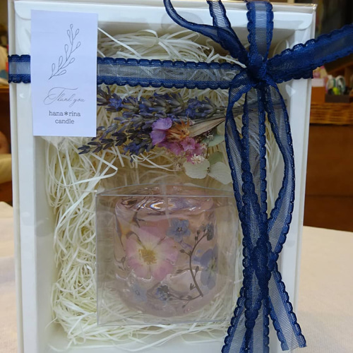 花露キャンドル(ピンクのミニ薔薇とネモフィラと忘れな草)ピンク