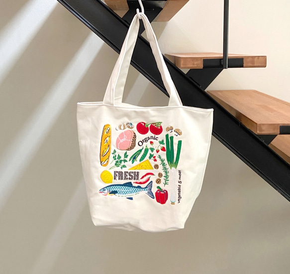 野菜たっぷり柄 刺繍 エコ/トートバッグ トートバッグ NANAKSA