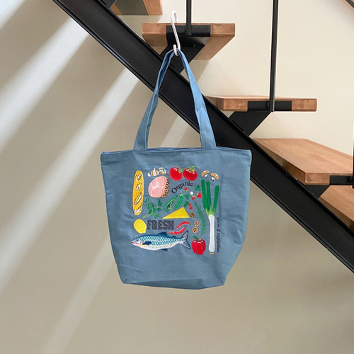 野菜たっぷり柄 刺繍 デニム エコ/トートバッグ トートバッグ NANAKSA