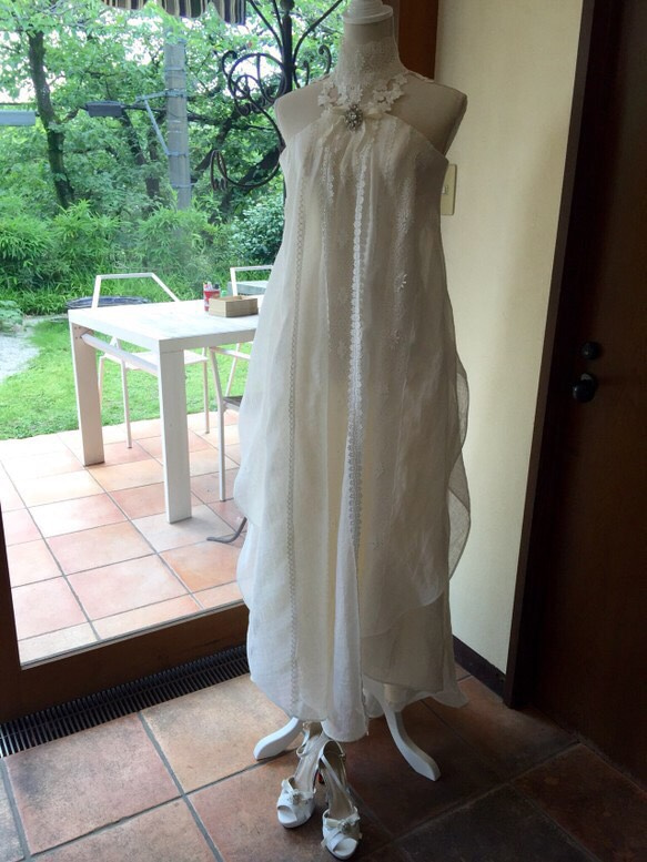 guriさまオーダーのリネンのウェディングドレス 2枚目の画像