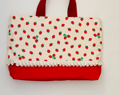 ♡ sunflowerさま専用いちご柄レッスンバッグセット 消費税無し ♡ sunflowerさま専用いちご柄レッスンバッグセット