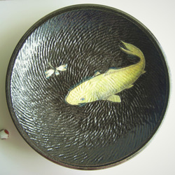 <一点物＞大皿　憩う・鯉と蜻蛉 1枚目の画像