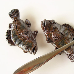箸置き　メバル　鉄錆色(2個セット） 3枚目の画像
