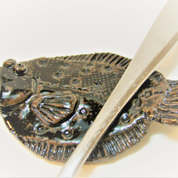 箸置き　平目　濃茶(2個セット） 1枚目の画像