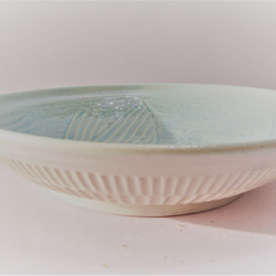 青磁盛り皿　トビウオ 5枚目の画像