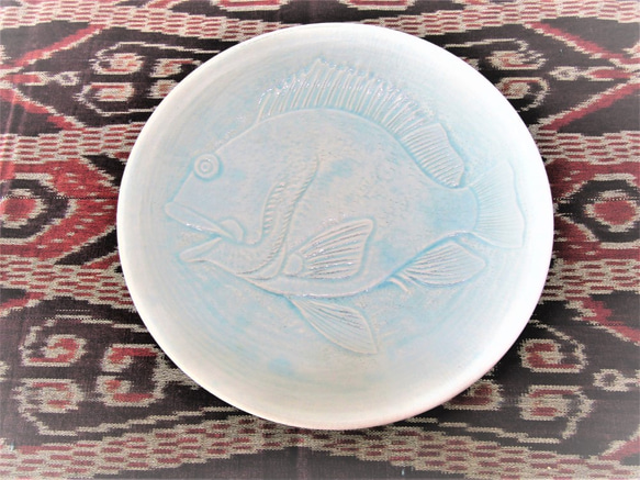 青磁盛り皿　カサゴ 1枚目の画像