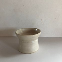 【ご予約商品】小型ペット用　陶器のフードボウル　オフホワイト 2枚目の画像