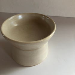 【ご予約商品】小型ペット用　陶器のフードボウル　オフホワイト 3枚目の画像