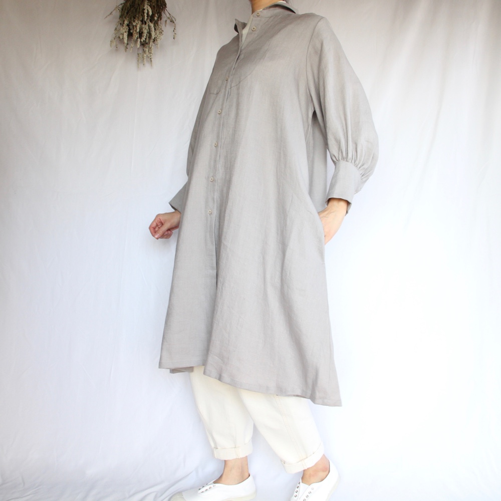 送料無料 リネン100%のロングシャツ(パールグレー)