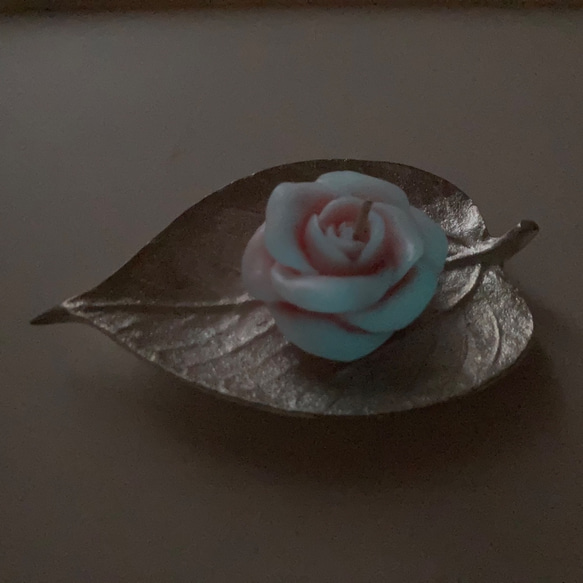 光る薔薇キャンドル 5枚目の画像