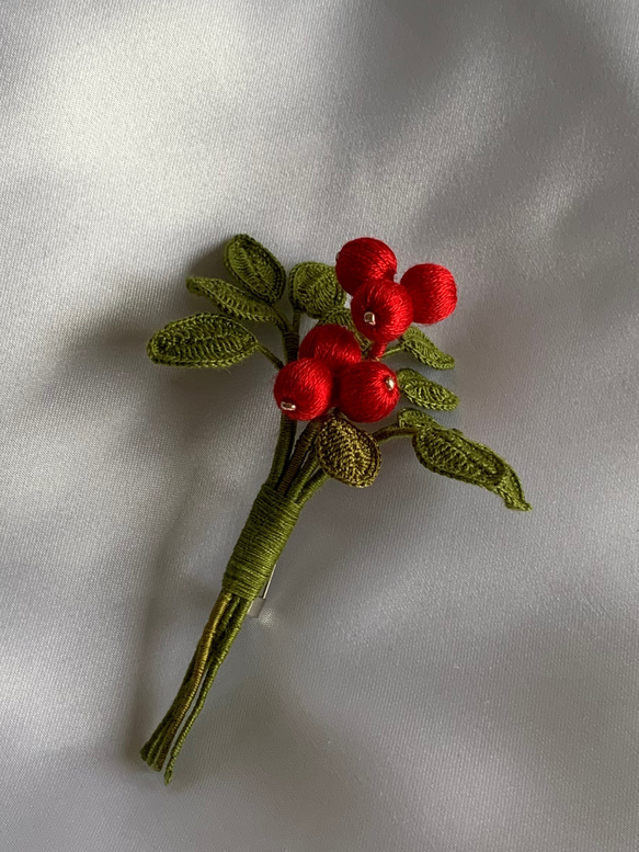 南天ブローチ ブローチ h・a・r 通販 10361959｜Creema(クリーマ)