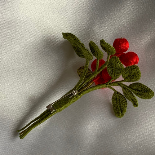 南天ブローチ ブローチ h・a・r 通販 10361959｜Creema(クリーマ