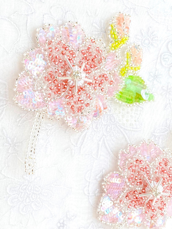 【sale】八重桜のブローチ　オートクチュール刺繍 9枚目の画像