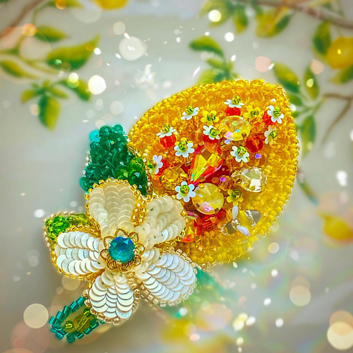 受注生産】ジューシーレモンオートクチュール刺繍ブローチ