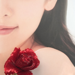 オートクチュール刺繍艶やかなルージュレッドの薔薇 3枚目の画像