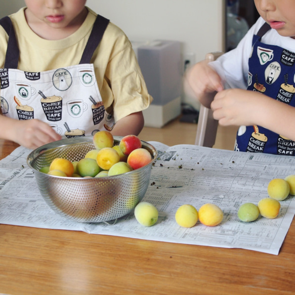 ［受注製作］しろくまカフェの親子エプロン【こども用サイズ】ナチュラル 5枚目の画像