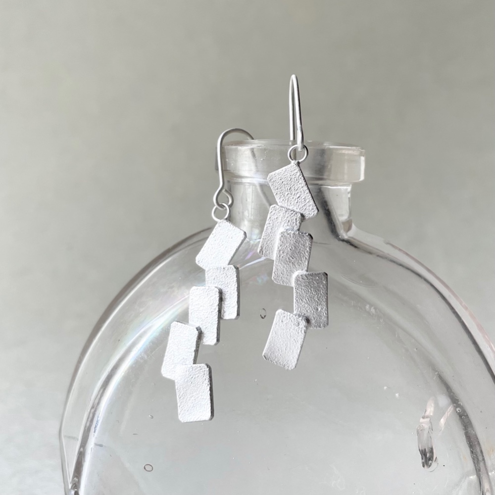 SV925「カードピアス №3」