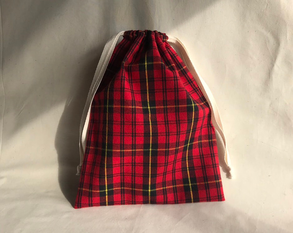 チェック柄巾着袋 Mサイズ・タータンチェック巾着【レッド】 巾着袋 lightly. 通販