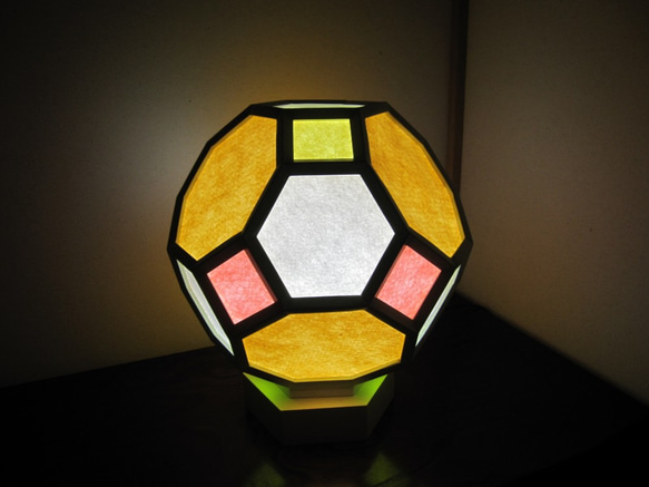 インテリア照明　ブライダルブーケ　HS26TF-1　斜方切頂立方8面体　テーブルライト 5枚目の画像