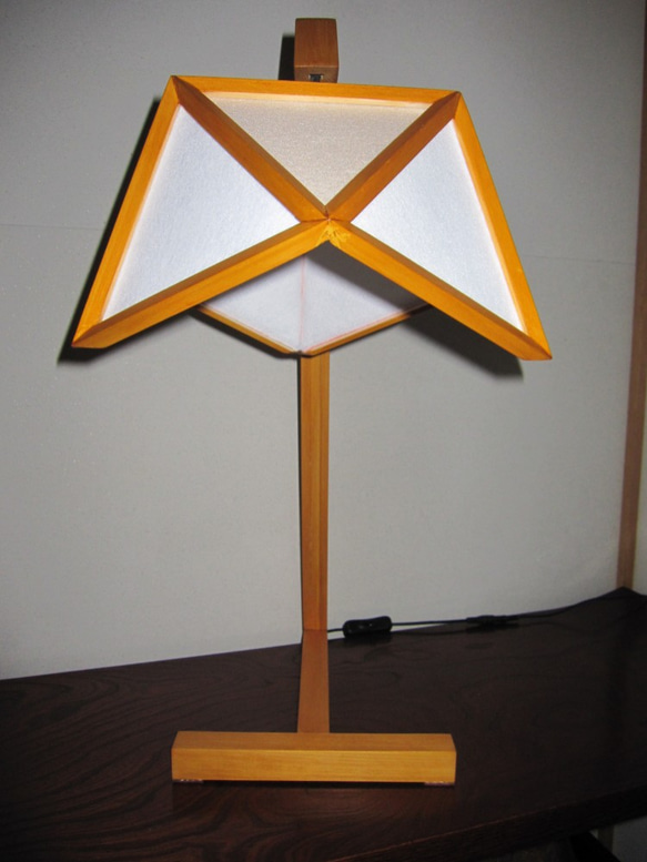 インテリア照明　三角傘　S20KF-1　正２０面体　デスクライト 7枚目の画像