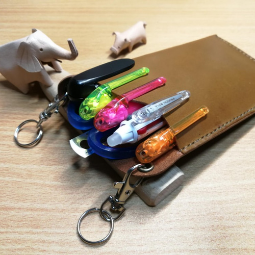 姫路レザー】手縫い 腰袋風 縦型 老眼鏡ケース メガネケース ペン