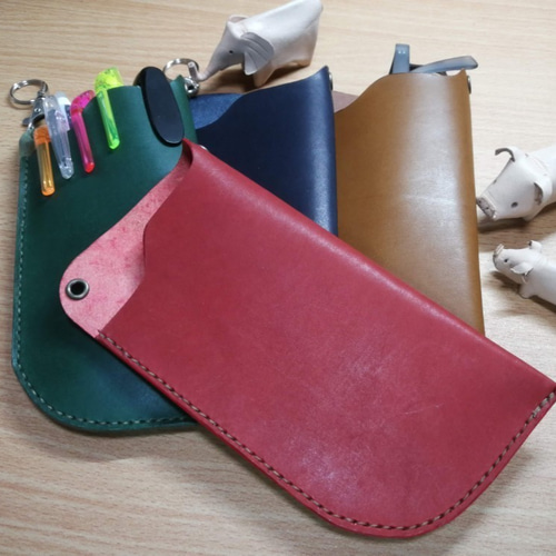 姫路レザー】手縫い 腰袋風 縦型 老眼鏡ケース メガネケース ペン