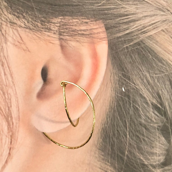 GNo.19 3Dイヤーカフ（両耳）ひねり　ゴールド　真鍮　ハンドメイド 3枚目の画像