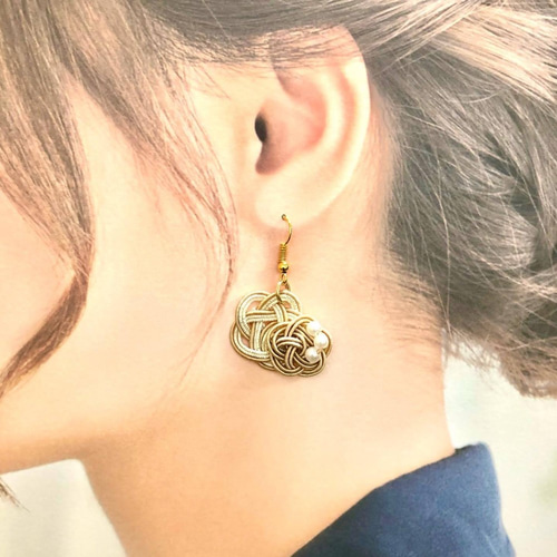 水引ピアスorイヤリング♡バイカラー重ね梅*ご縁を結ぶ水引* ピアス