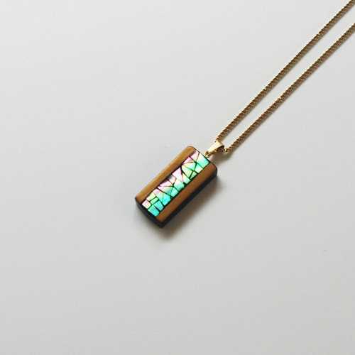 鼈甲沈金蒔絵クロス型ペンダント ネックレス ヴィンテージリメイク