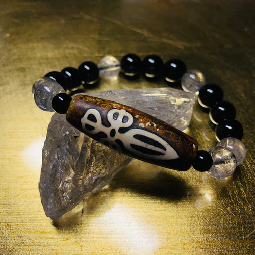 3315 ○ 金剛虎牙・一線薬師・天眼丸玉天珠ブレスレット。 3315 ○ 金剛虎牙・一線薬師・天眼丸玉天珠ブレスレット。