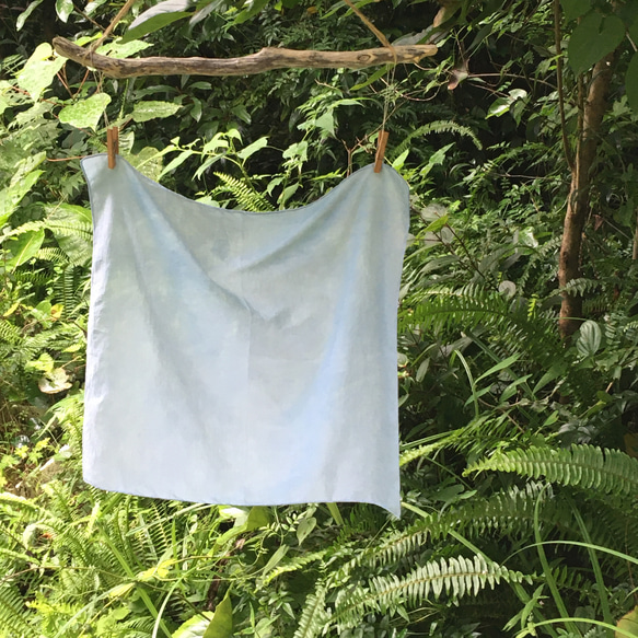 【再販】屋久島の草木染めハンカチ（琉球藍生葉染めブルー） 7枚目の画像