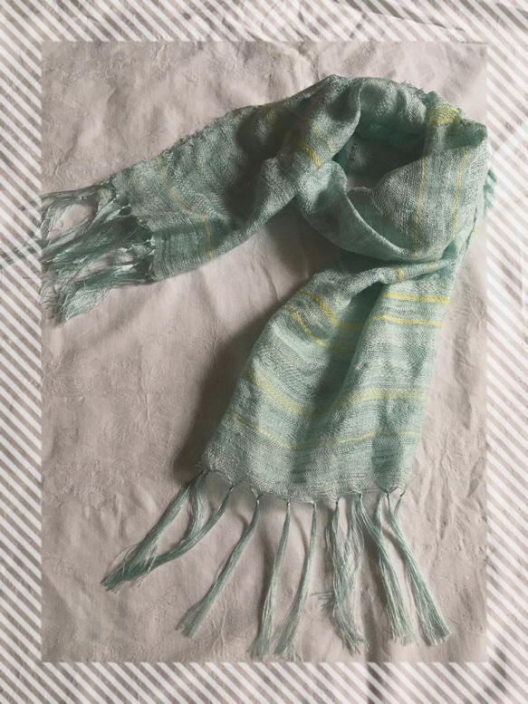 芽映-草木染め手織りシルクストール<29cm幅長さ短め>クサギの水色にノニンジンの黄緑 3枚目の画像