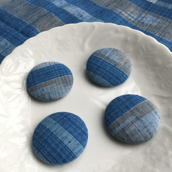 草木染め手織り絹織物のヘアゴム-藍染めの青 2枚目の画像