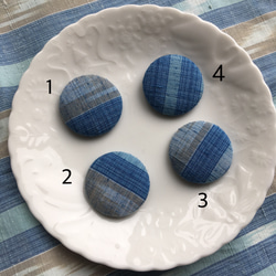 草木染め手織り絹織物のヘアゴム-藍染めの青 3枚目の画像