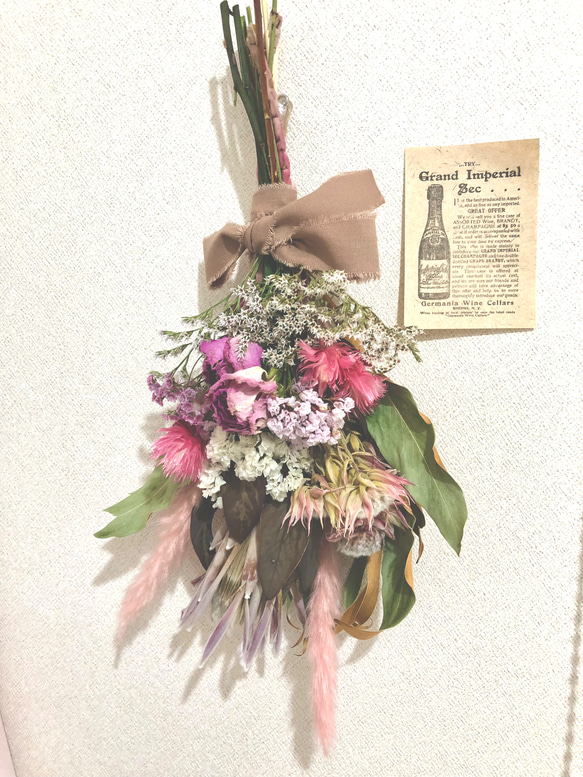 ロマンスピンク＊＊＊ドライフラワースワッグ＊ブーケ　プロテアandセルリアbouquet 1枚目の画像