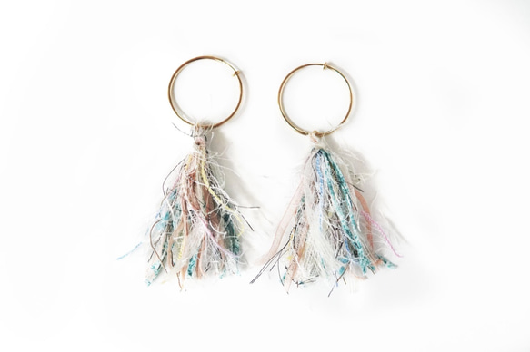 【引揃え糸 ぽんぽんファー】ラッピングやアクセサリー作りに♡ まとめ買いがお得 7枚目の画像