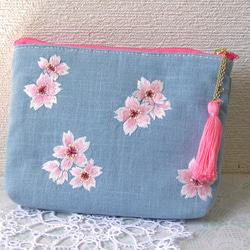 手刺繍手縫い＊桜刺繍のポーチ 1枚目の画像