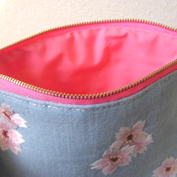 手刺繍手縫い＊桜刺繍のポーチ 3枚目の画像